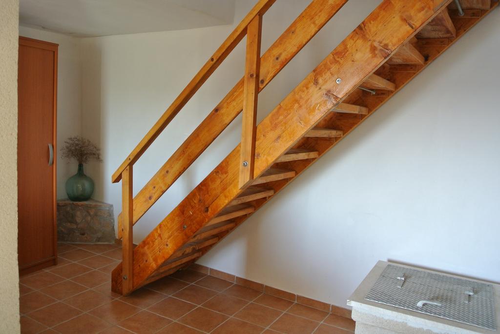 Kaprije Mistral Apartment Екстер'єр фото